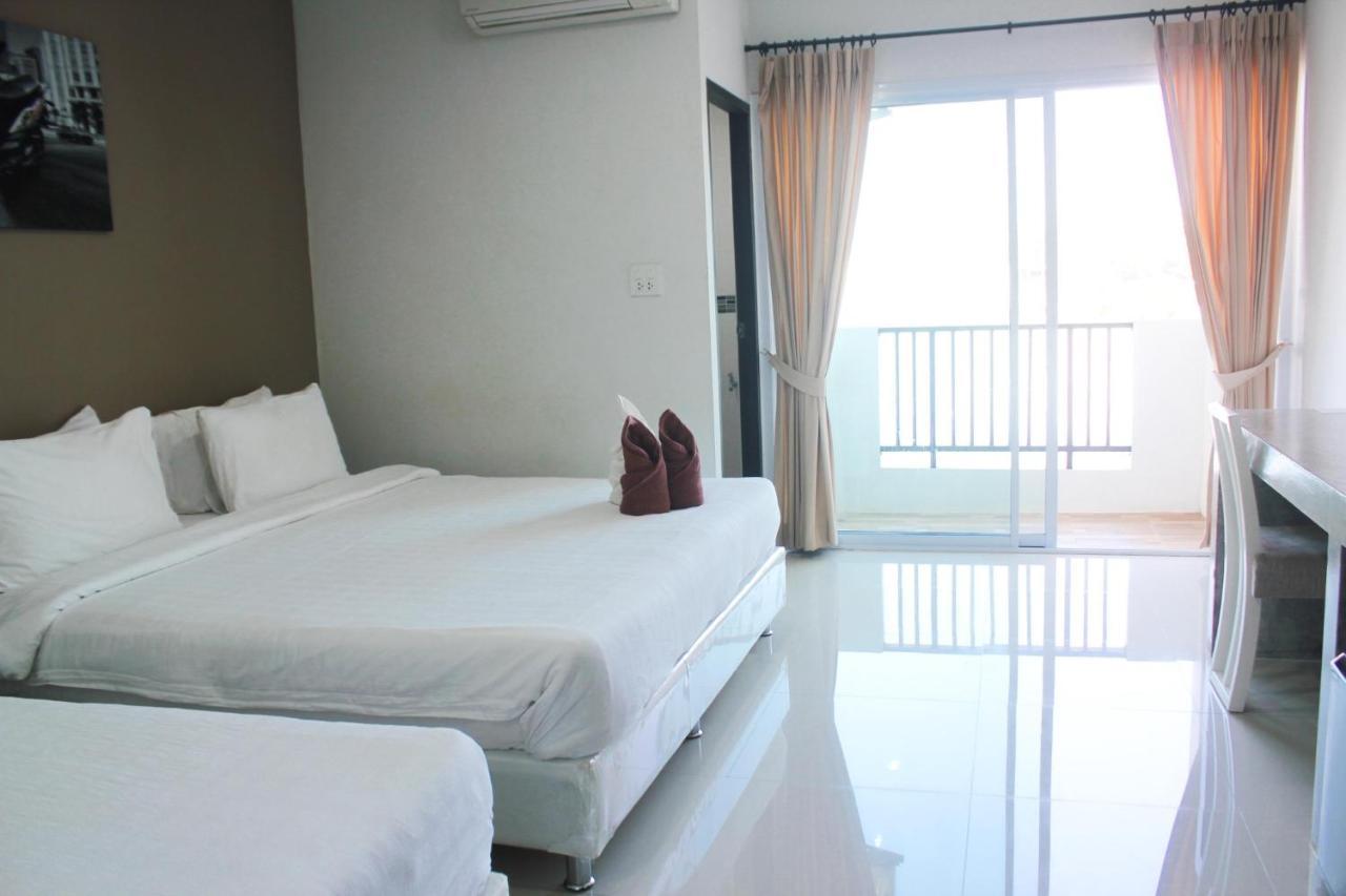 Plus Hotel Loei Exterior photo