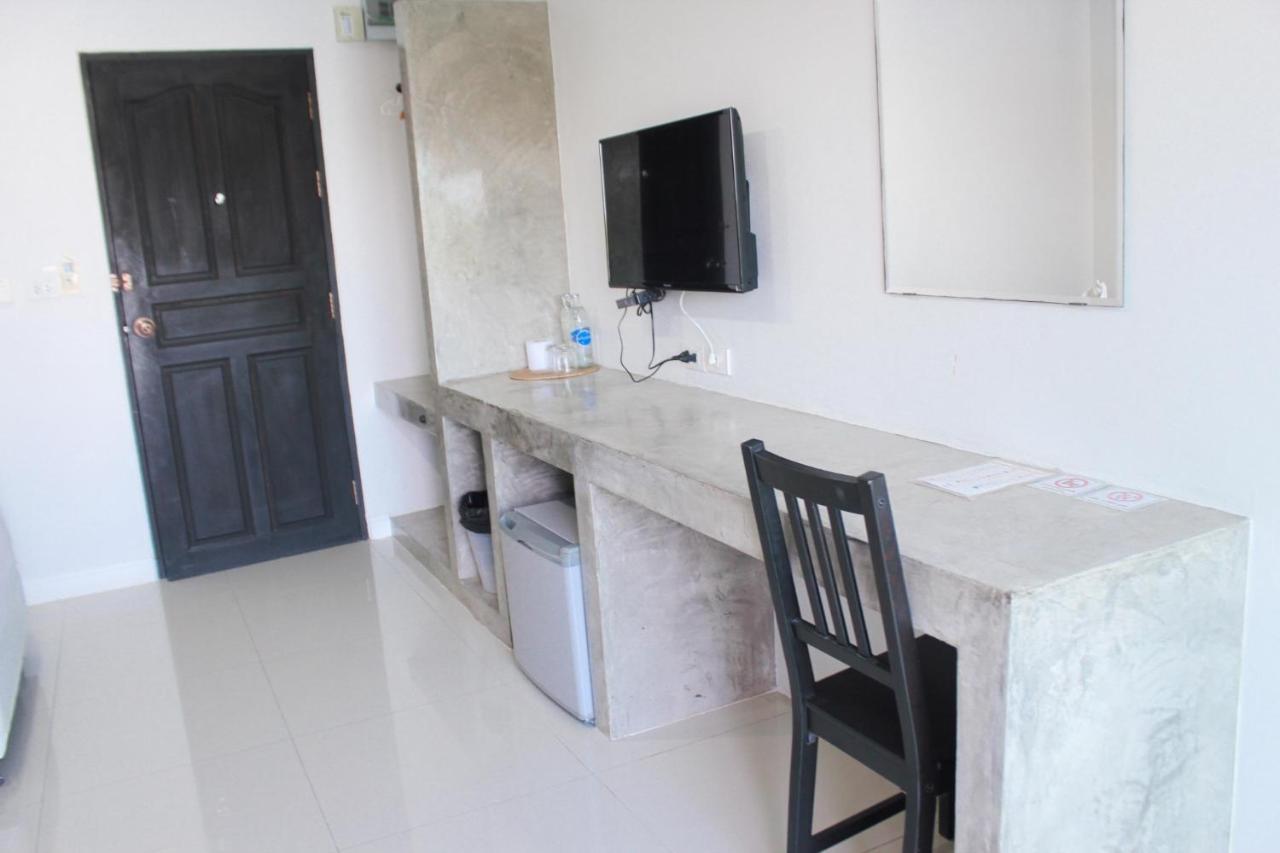 Plus Hotel Loei Exterior photo