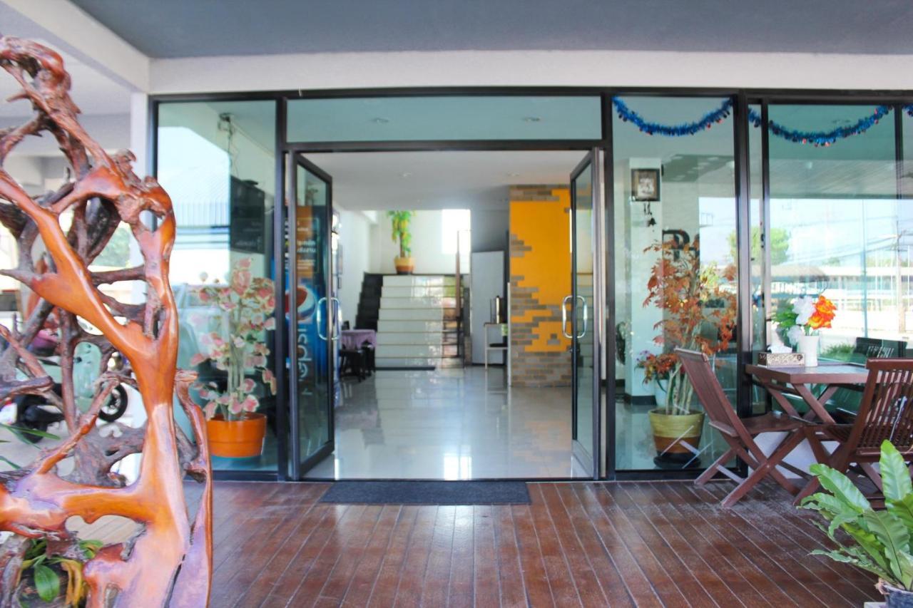 Plus Hotel Loei Exterior photo