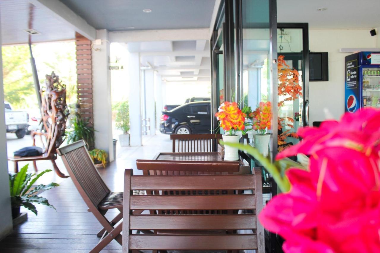 Plus Hotel Loei Exterior photo