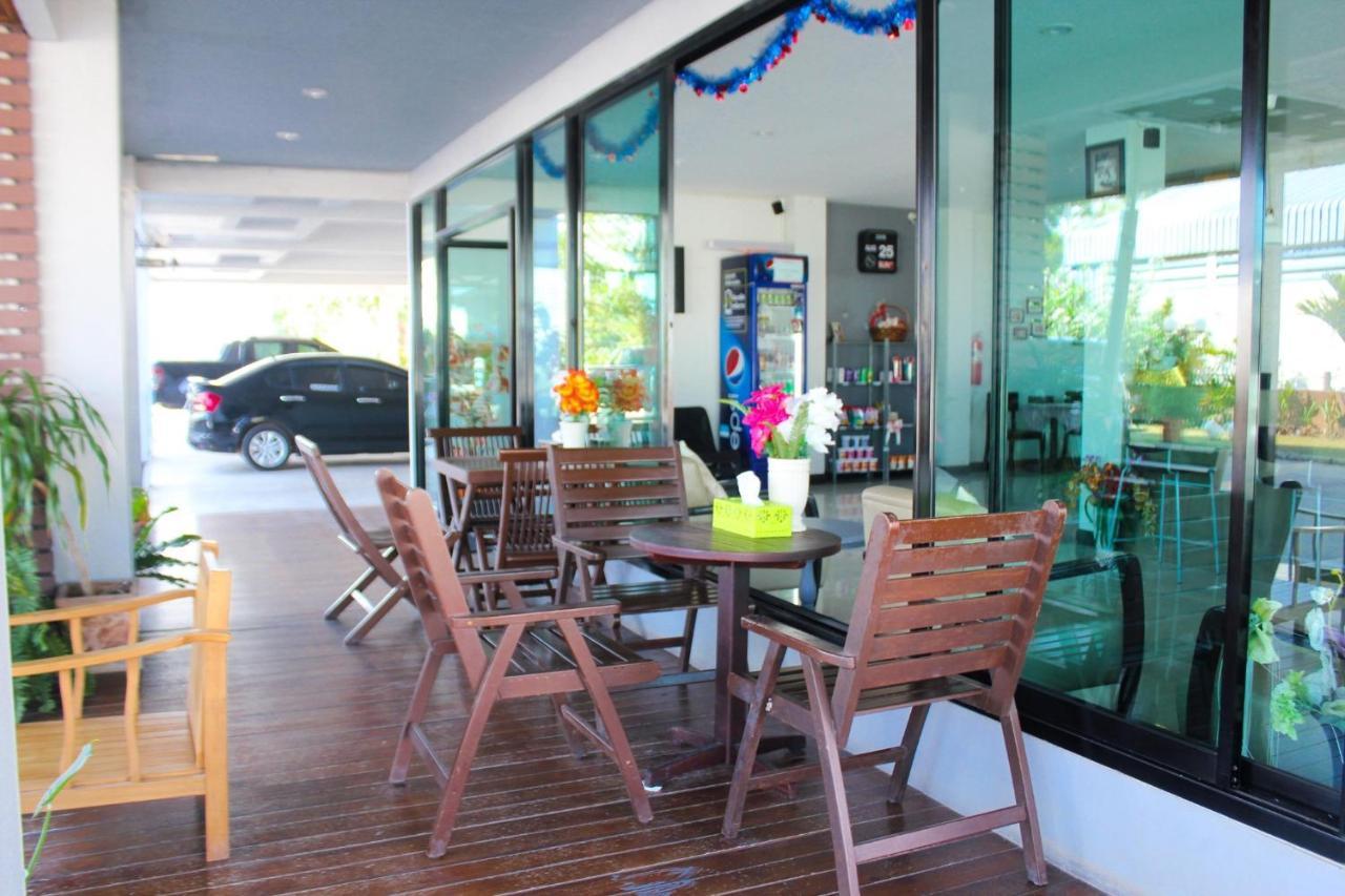 Plus Hotel Loei Exterior photo